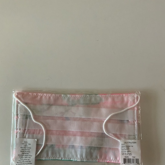 NWT Lilly Pulitzer Face Mask - Picture 2 of 2